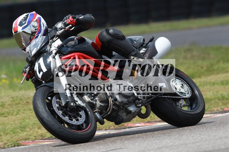 Archiv-2022/13 25.04.2022 Plüss Moto Sport ADR/Freies Fahren/21